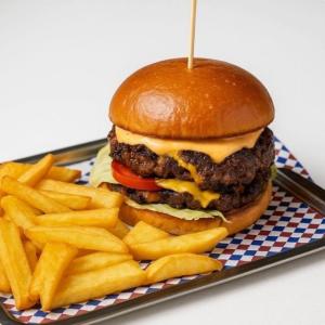 Double Smash Burger Menü