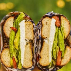 Avocado Bagel Sandviç
