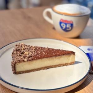 KitKat Cheesecake