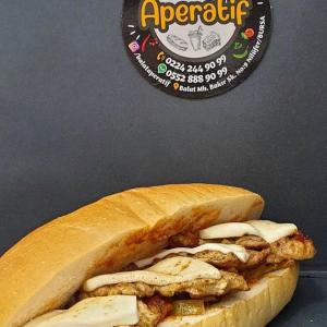 Tavuklu Dil Peynirli Sandviç