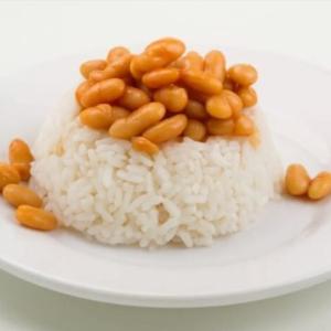 Pilav Üstü Güveçte Kurufasulye