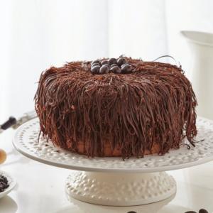 Siyah Saçaklı Pasta (8 kişilik )