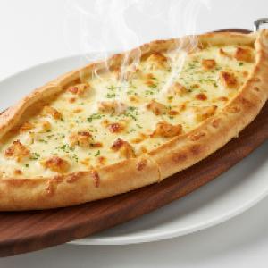 Tavuklu Kaşarlı Pide