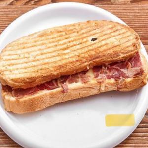 Ekşi maya ekmeğine tost çeşitleri