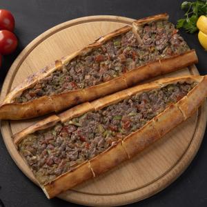 Kuşbaşılı pide(köz patlıcanlı)
